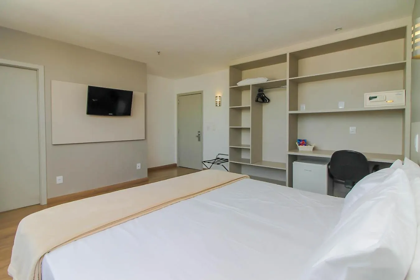 Coral Trade, Prox A Pucrs, Fapa E Uniritter Hotel