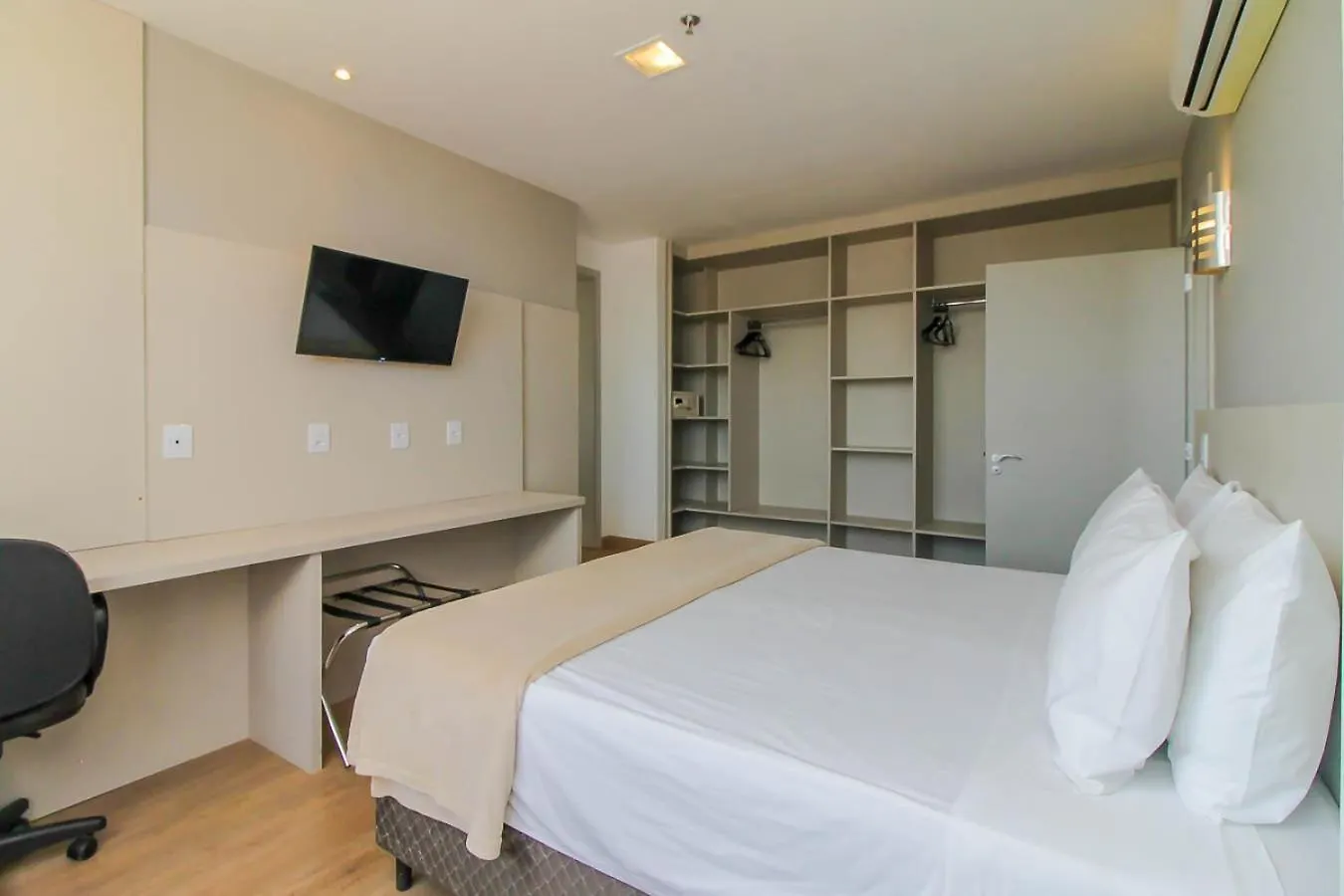 **** Hotel Coral Trade, Prox A Pucrs, Iguatemi, Bourbon Brazil